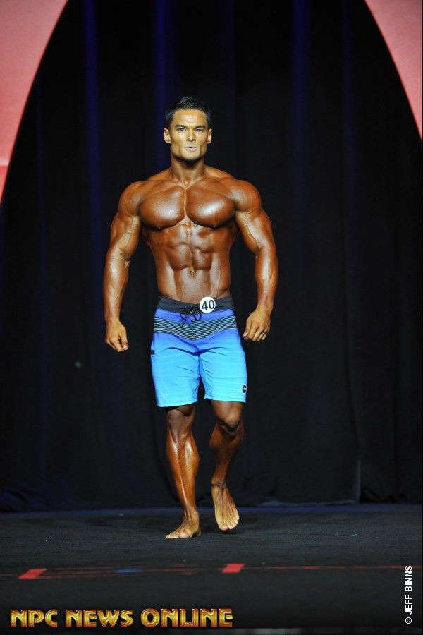 JEREMY BUENDIA Men's Physique overall 1st 2016 IFBB Mr. Olympia