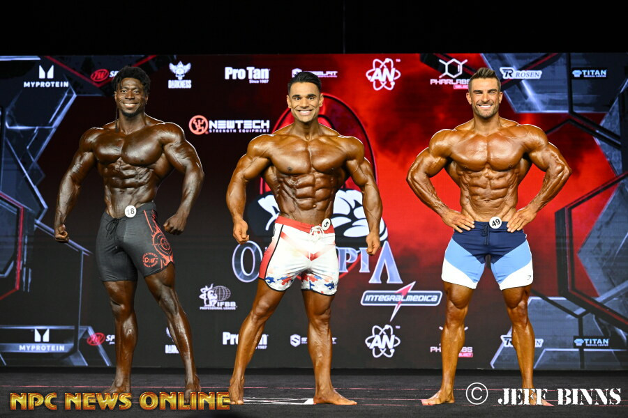 2026 Mr Olympia メンズフィジークの大会写真